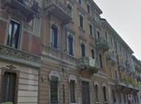 Stabile di uffici abbandonato